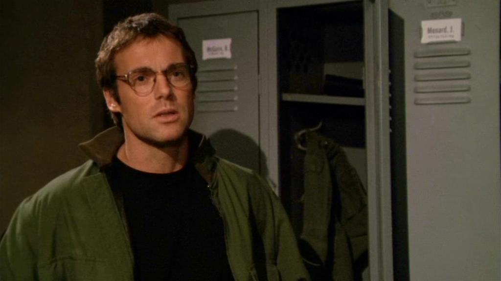 SG-1-S7-DJ-Fallen-locker Daniel Jackson in the rewritten scene in 'Fallen'